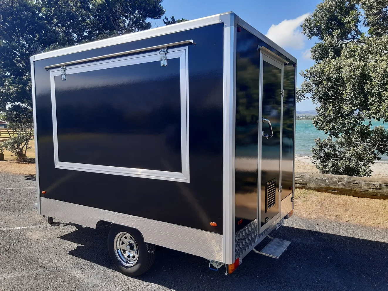Square Food Trailer 2.9m - Image 5