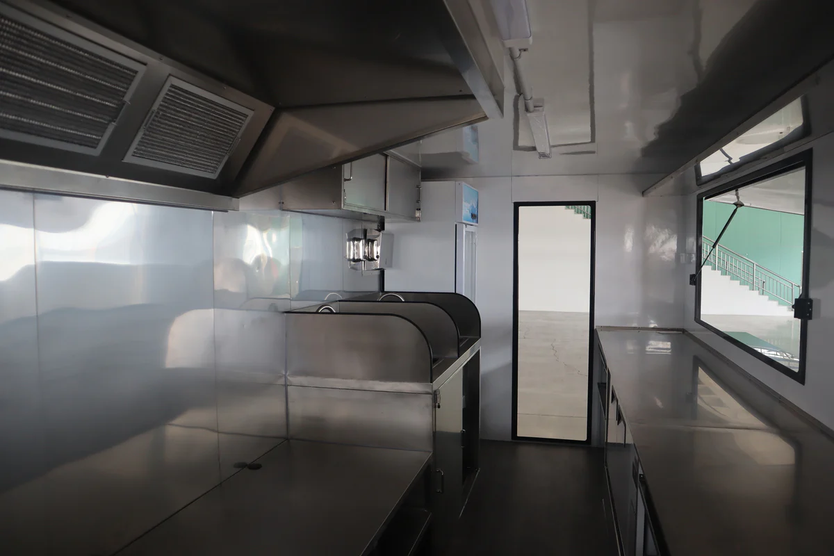 5m Grade Food Trailer - Image 8