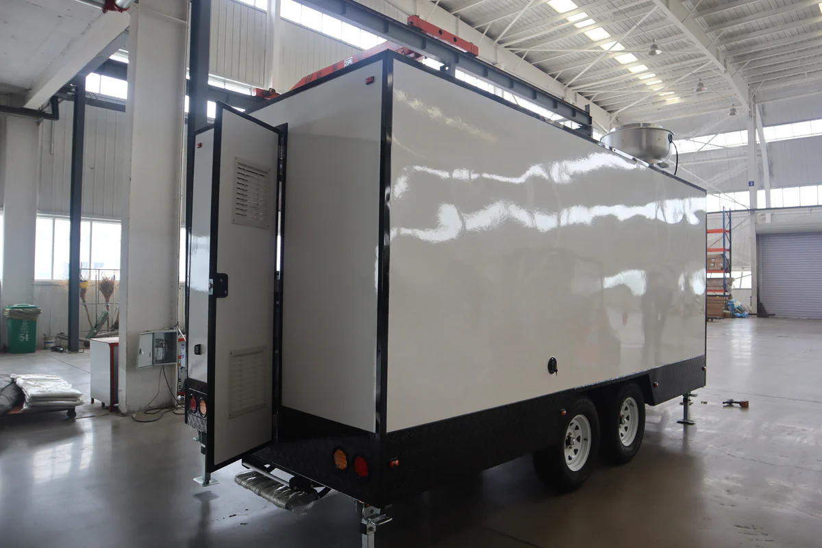5m Grade Food Trailer - Image 3