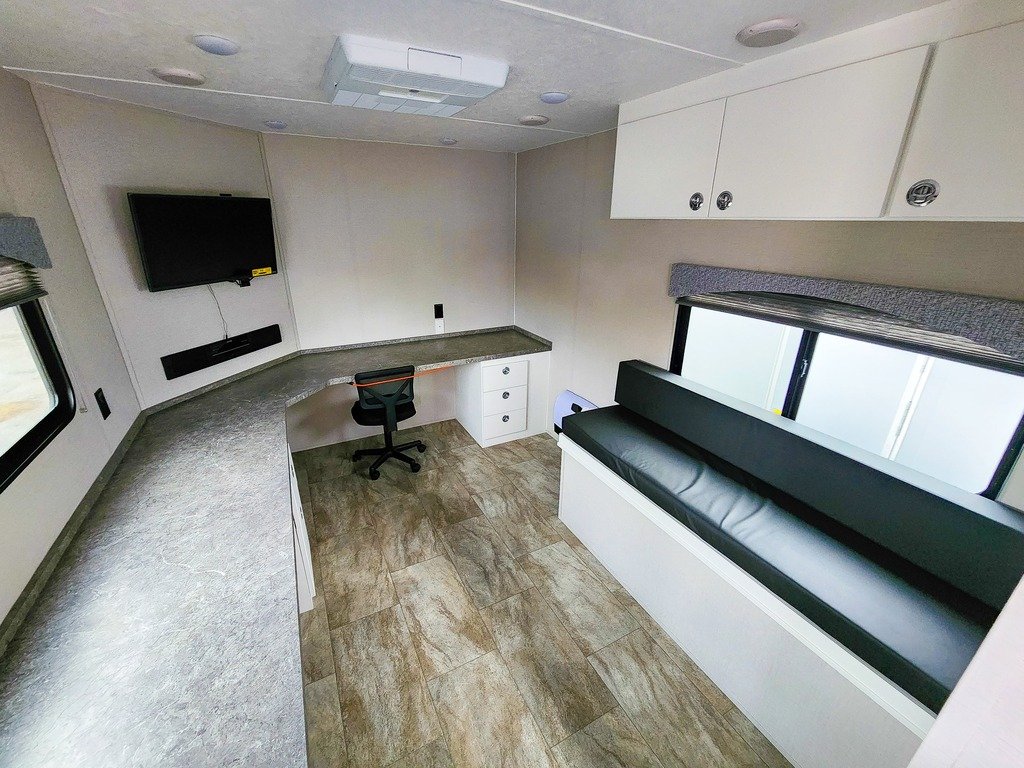 Custom Office Trailer - Image 10