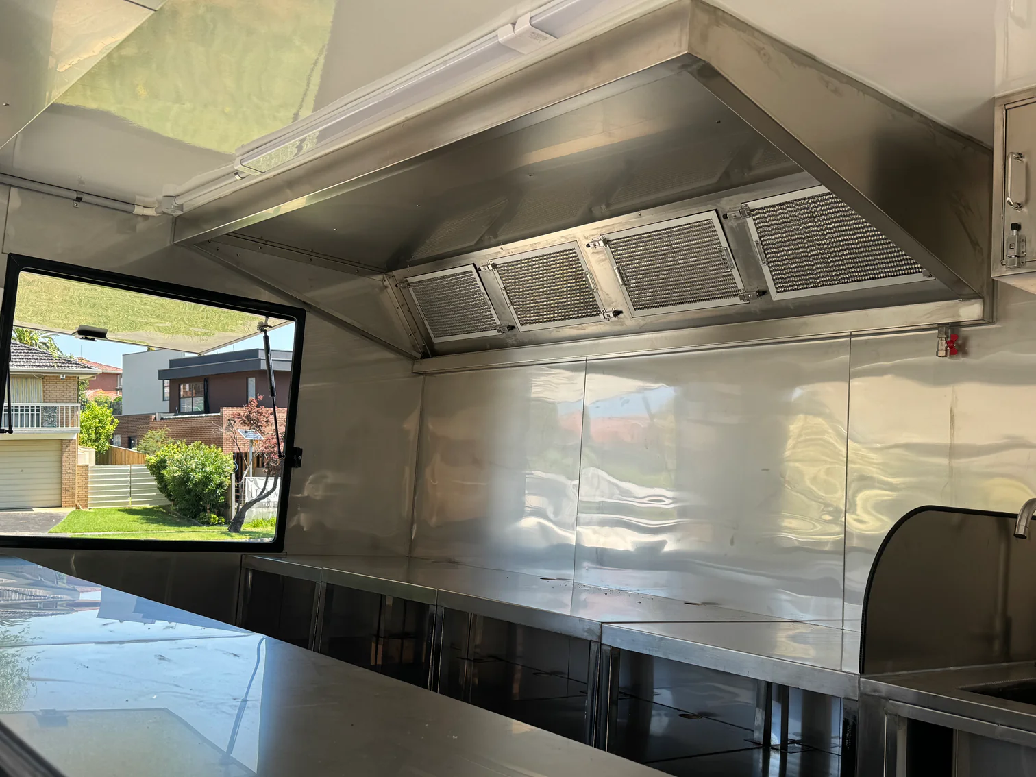 4M Grade Food Trailer - Image 9
