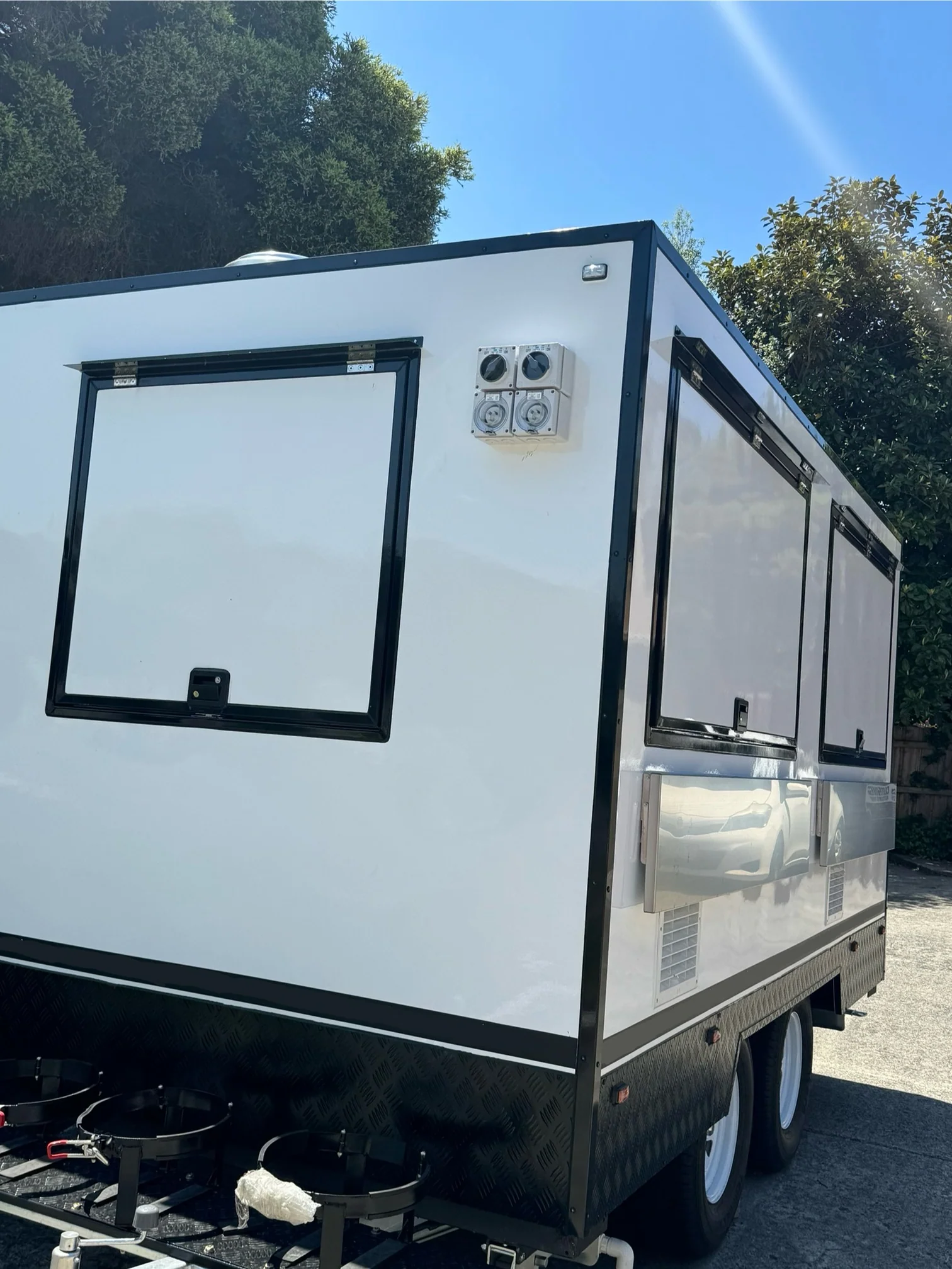 4M Grade Food Trailer - Image 4