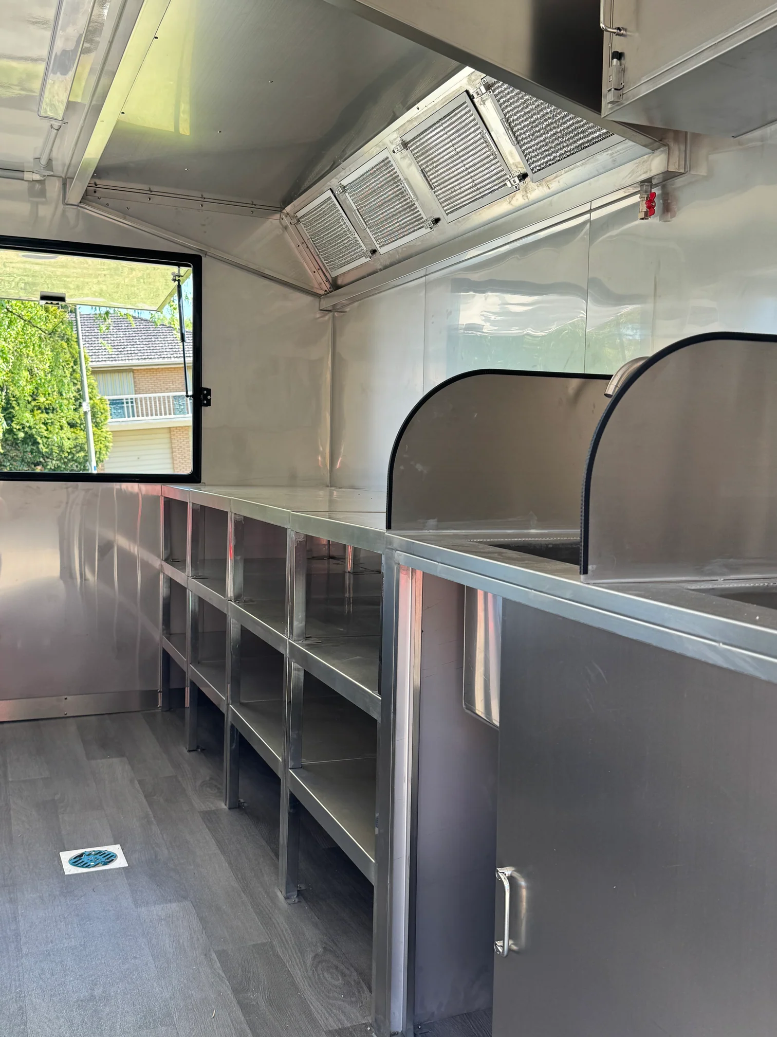 4M Grade Food Trailer - Image 8